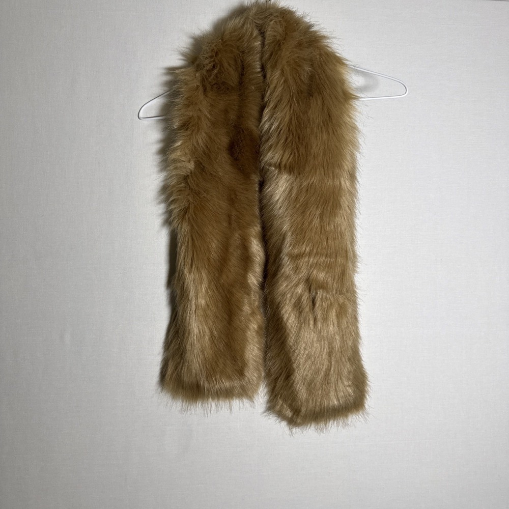 Womens Camel Brown Old Money Faux Fur Shawl Scarf Wrap Luxe Retro Elegant